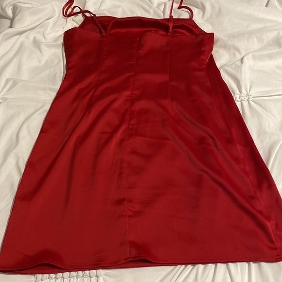 Garage silky red dress - Picture 2 of 3